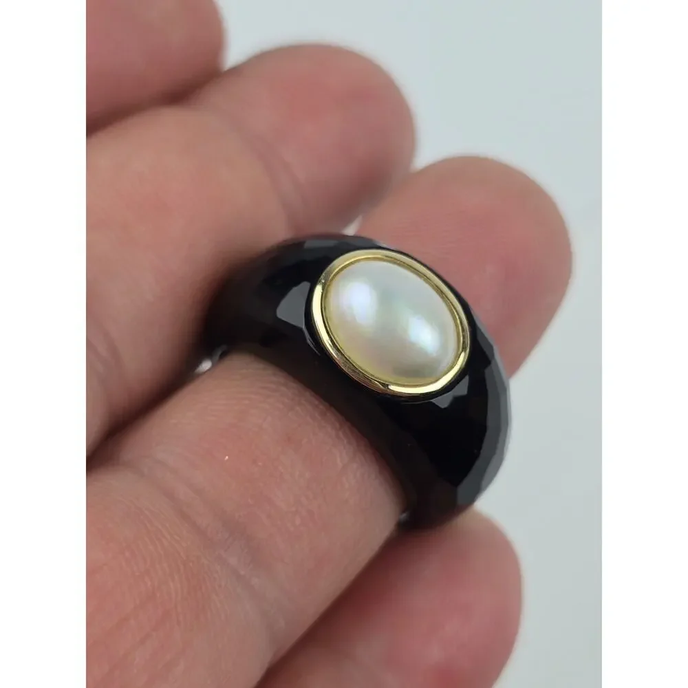 Round Cultured Freshwater Pearl On Black Jade w/ 10k Yellow Gold Ring Size 7.5